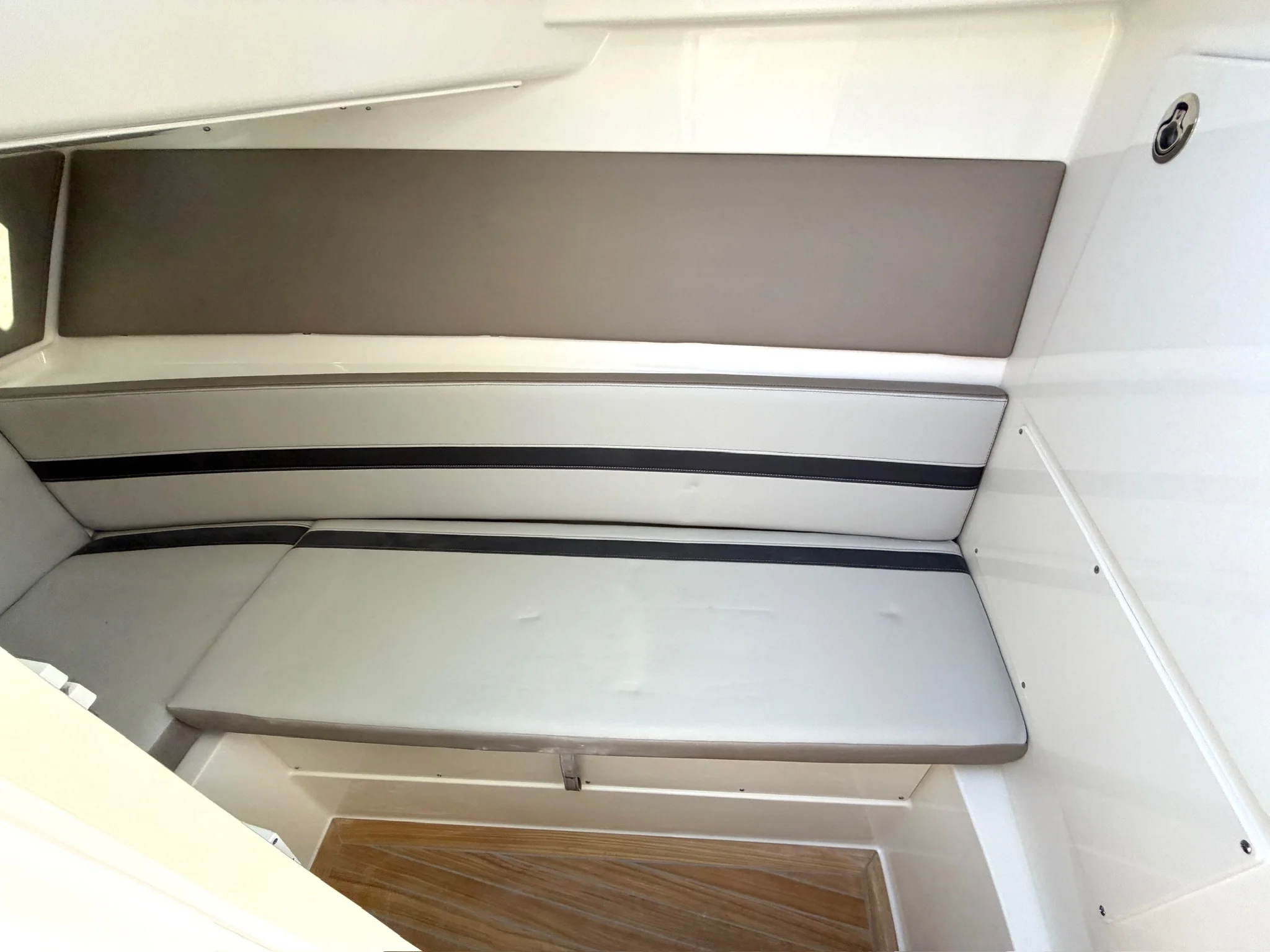 2026 Boston Whaler 330 Vantage Image Thumbnail #24