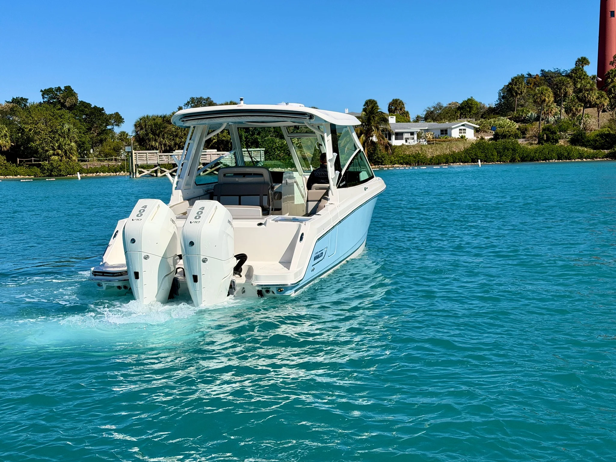 2026 Boston Whaler 330 Vantage Image Thumbnail #3