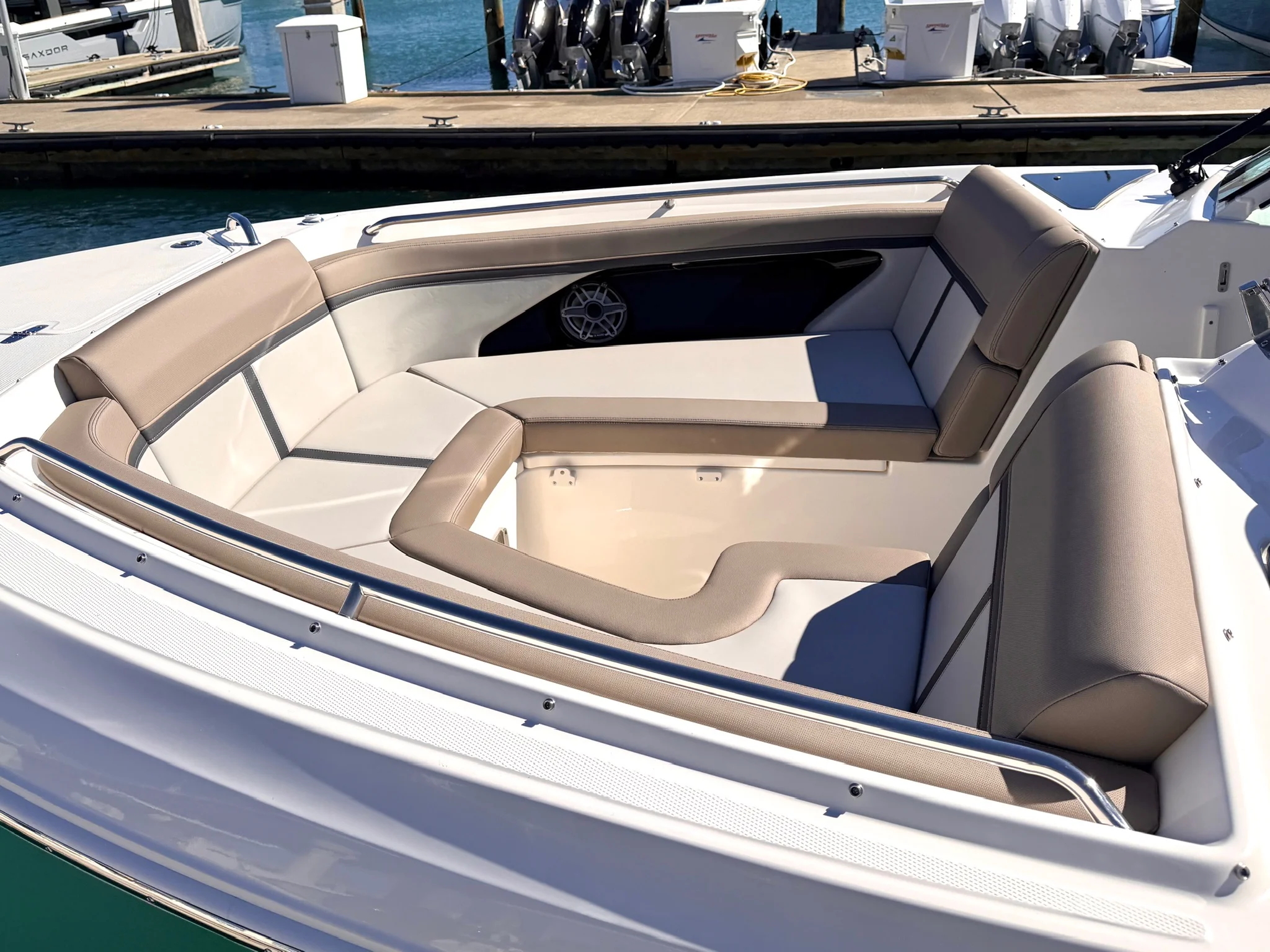 2026 Boston Whaler 330 Vantage Image Thumbnail #22