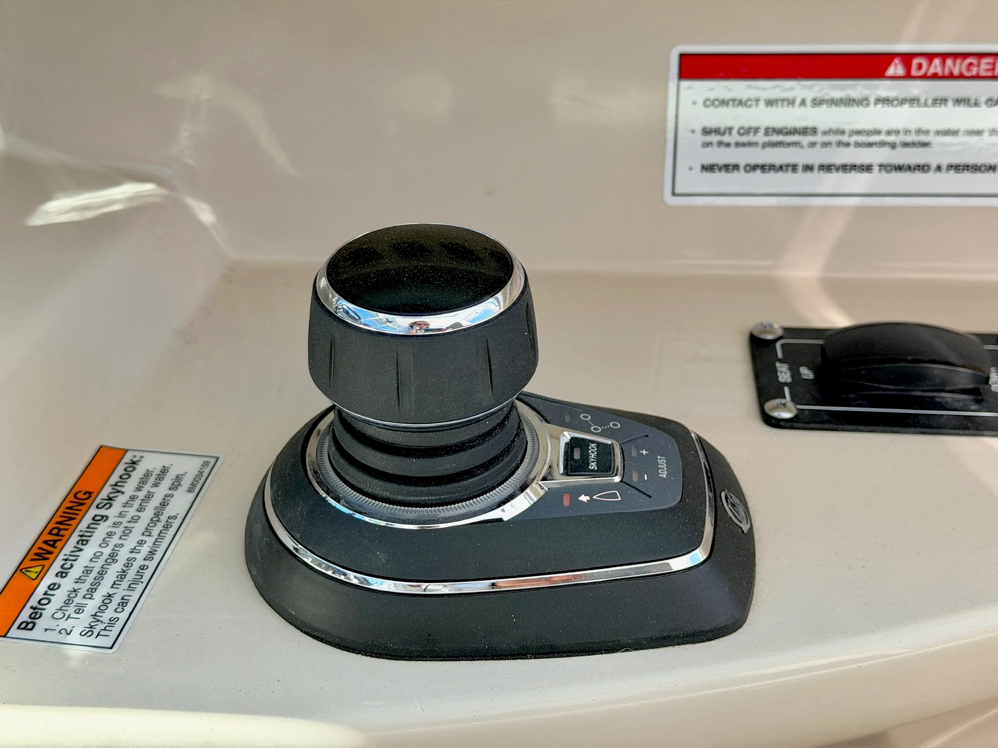 2026 Boston Whaler 330 Vantage Image Thumbnail #35