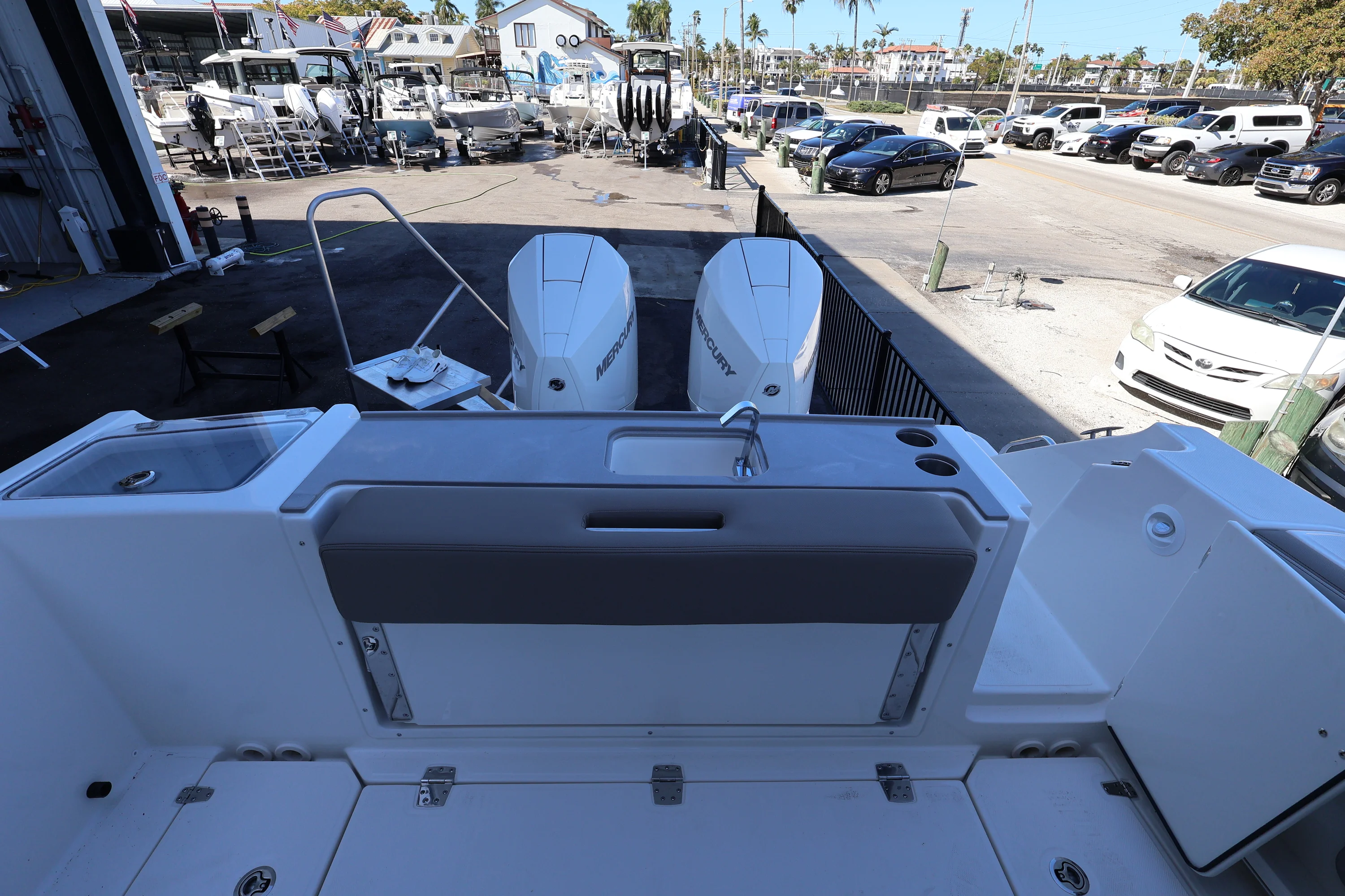 2026 Boston Whaler 330 Vantage Image Thumbnail #10