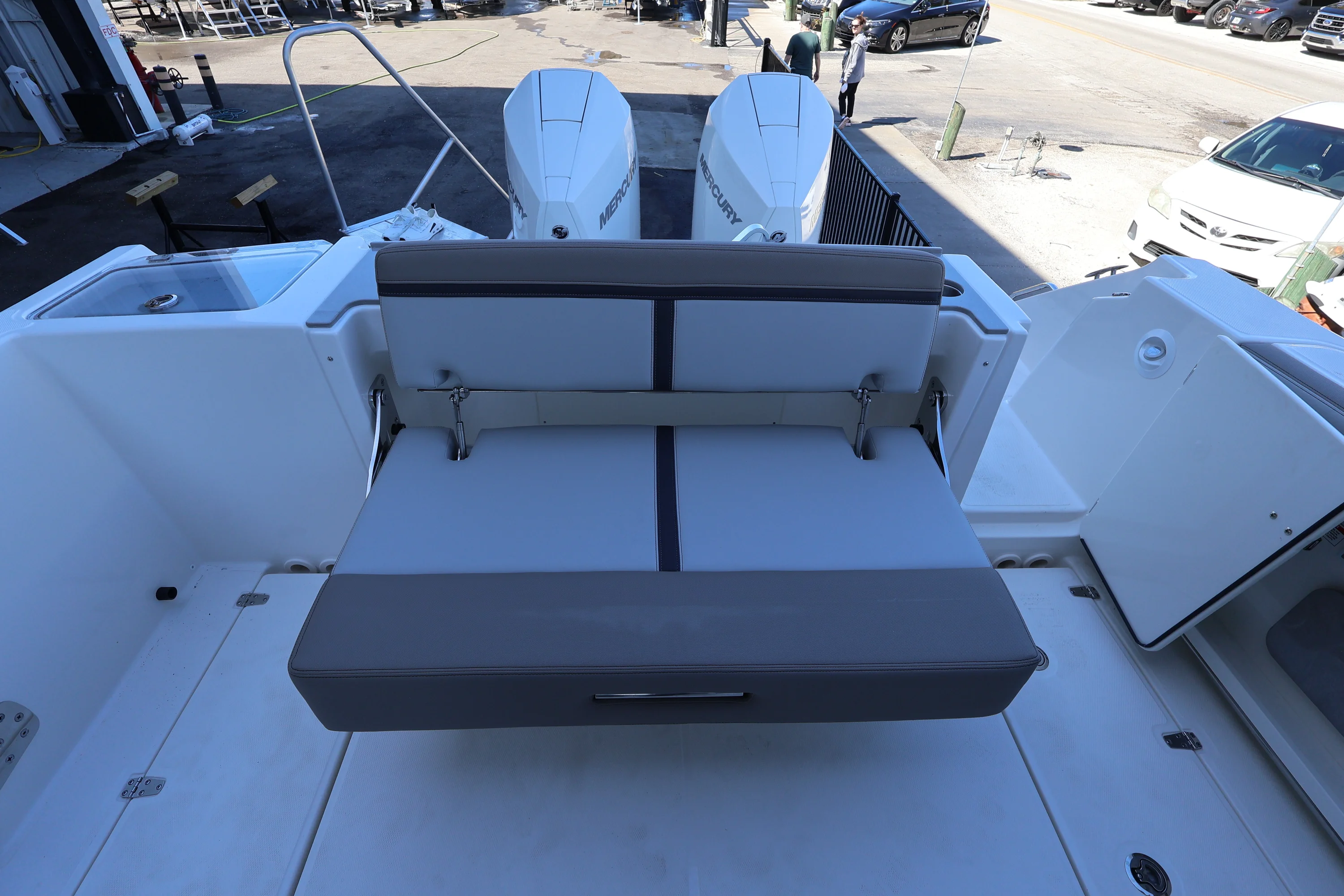 2026 Boston Whaler 330 Vantage Image Thumbnail #11