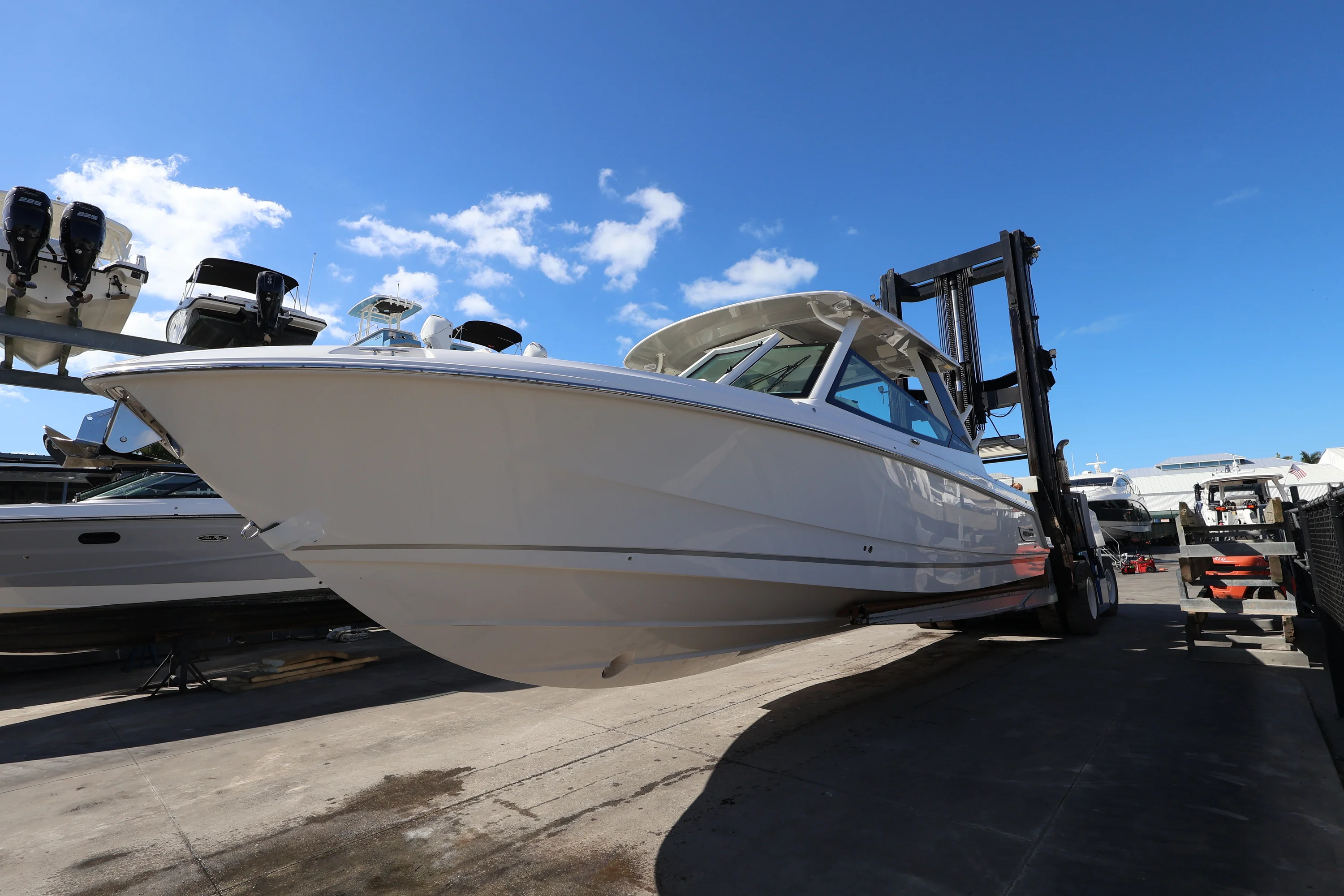 2026 Boston Whaler 330 Vantage Image Thumbnail #4