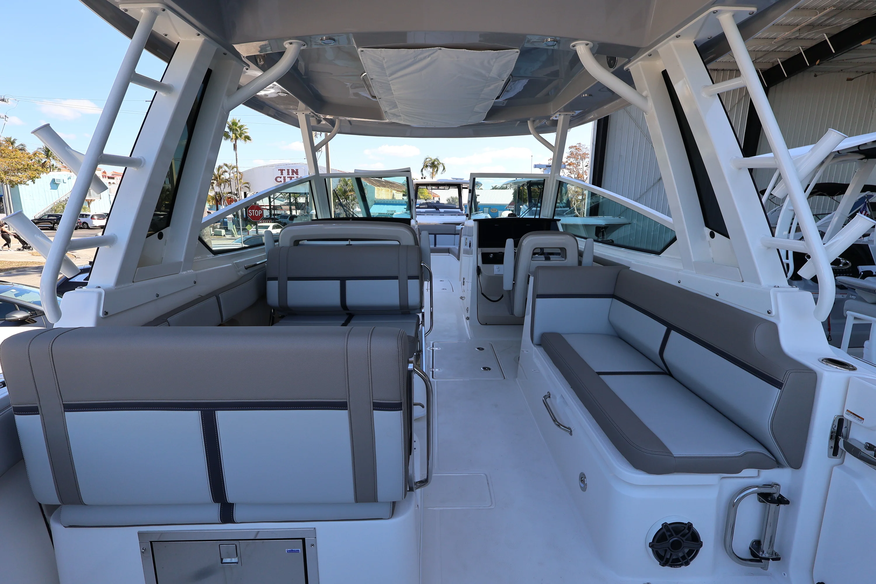 2026 Boston Whaler 330 Vantage Image Thumbnail #45