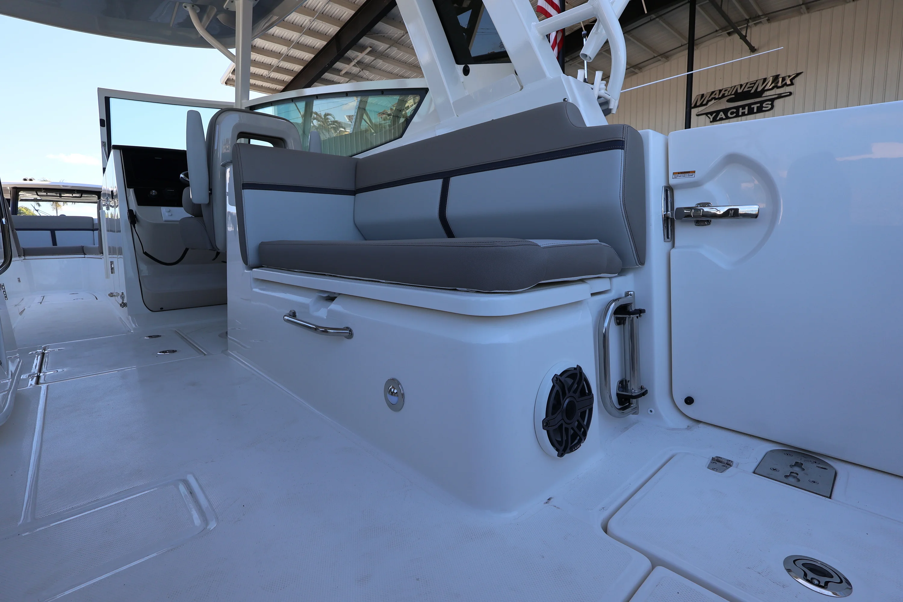 2026 Boston Whaler 330 Vantage Image Thumbnail #12