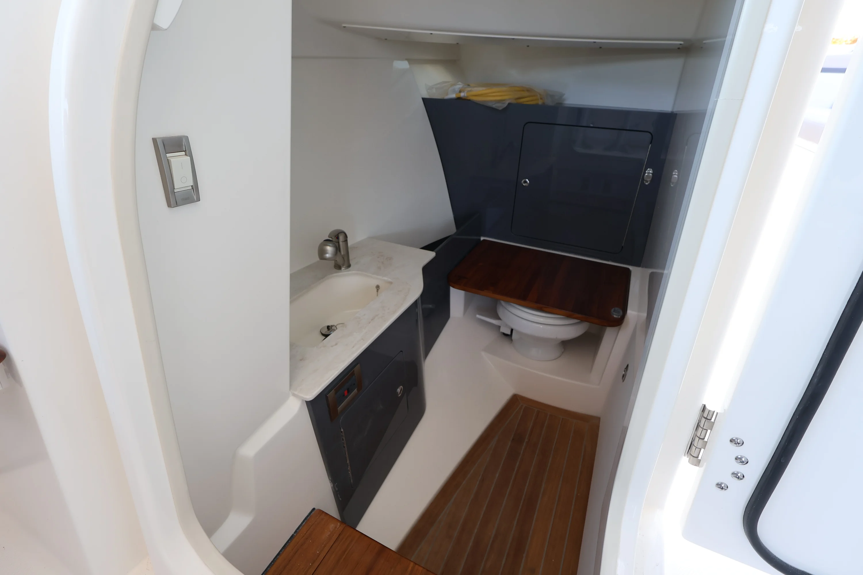 2026 Boston Whaler 330 Vantage Image Thumbnail #24