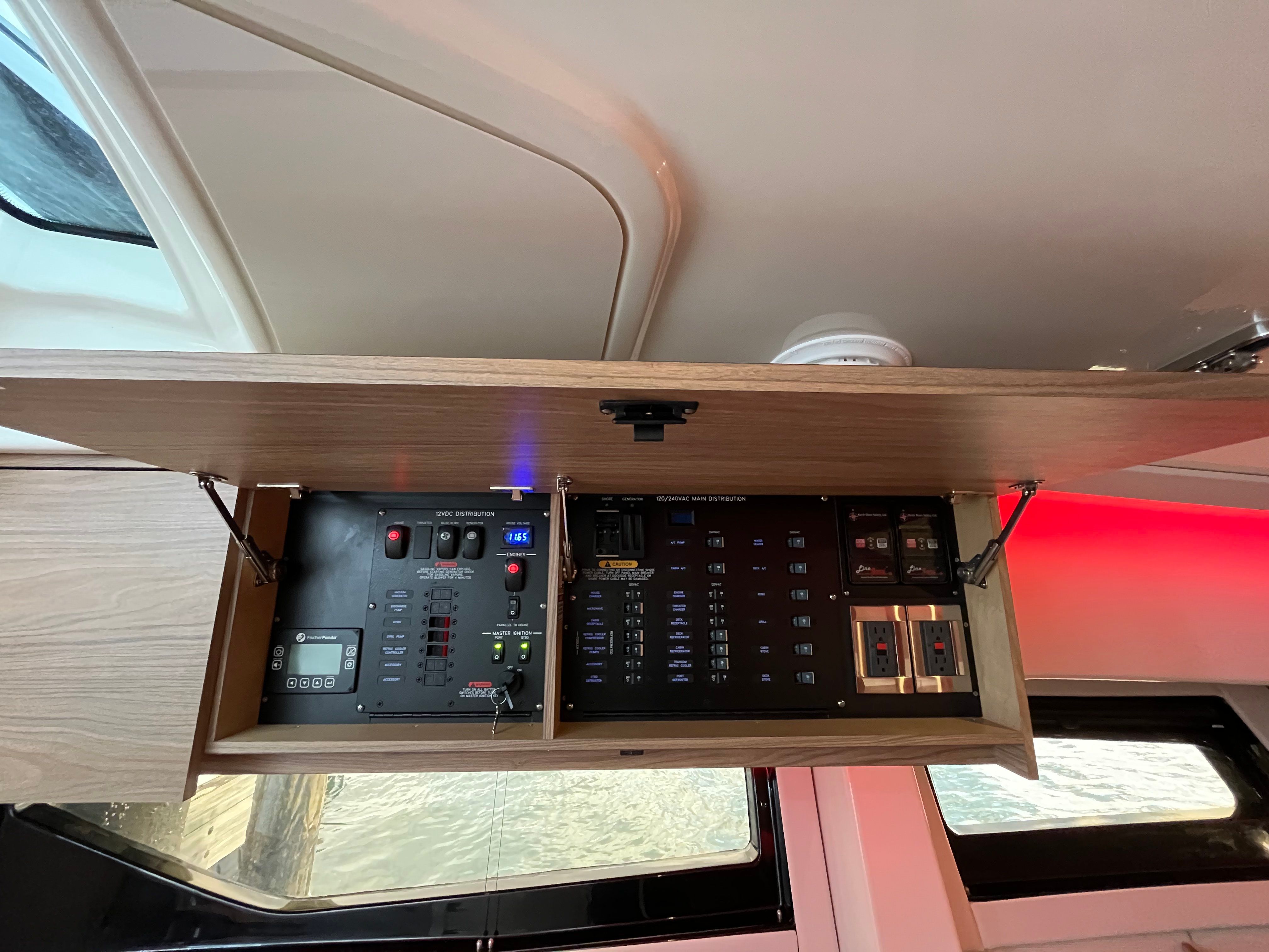 2026 Boston Whaler 365 Conquest Image Thumbnail #40