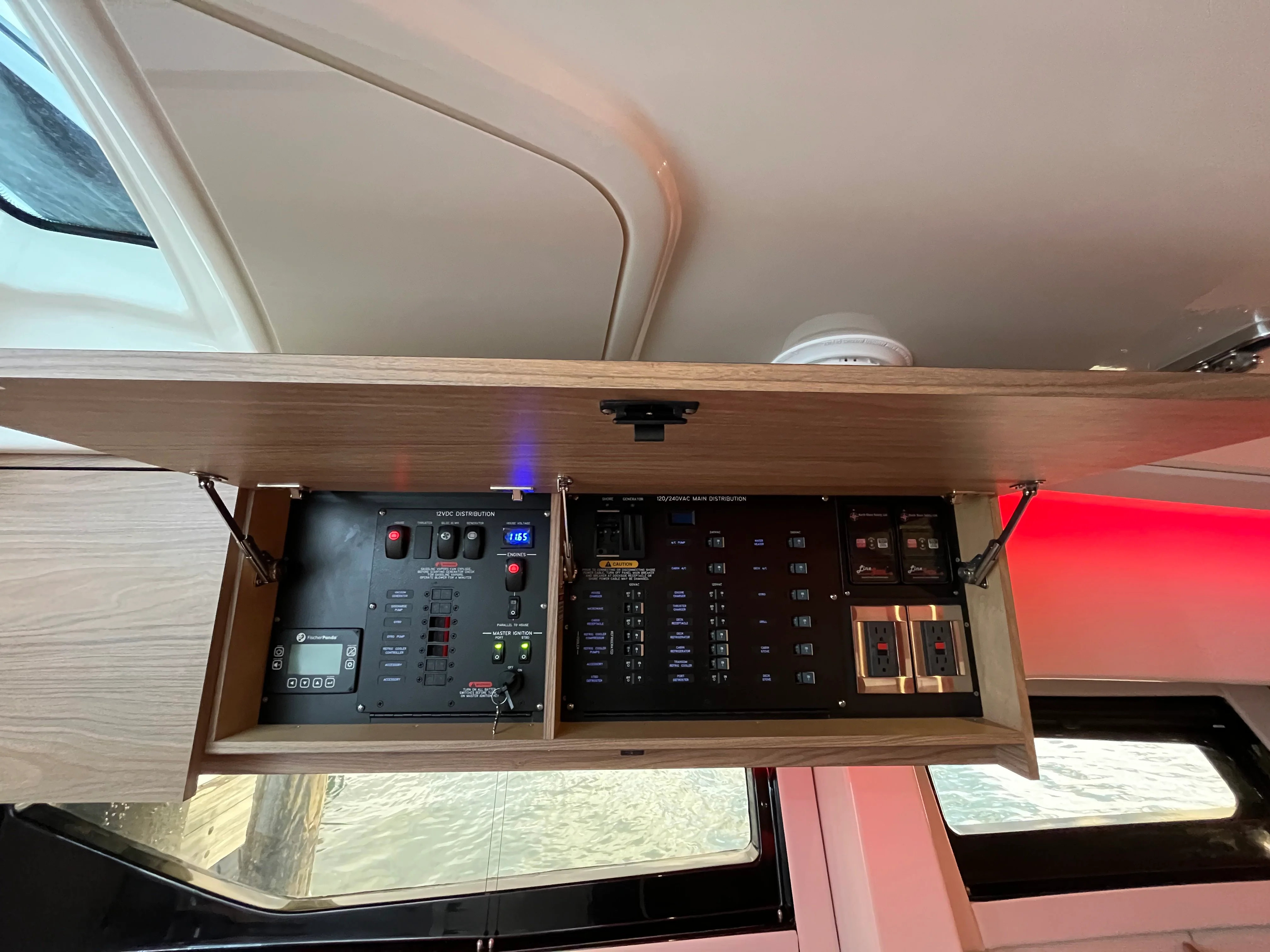 2026 Boston Whaler 365 Conquest Image Thumbnail #40