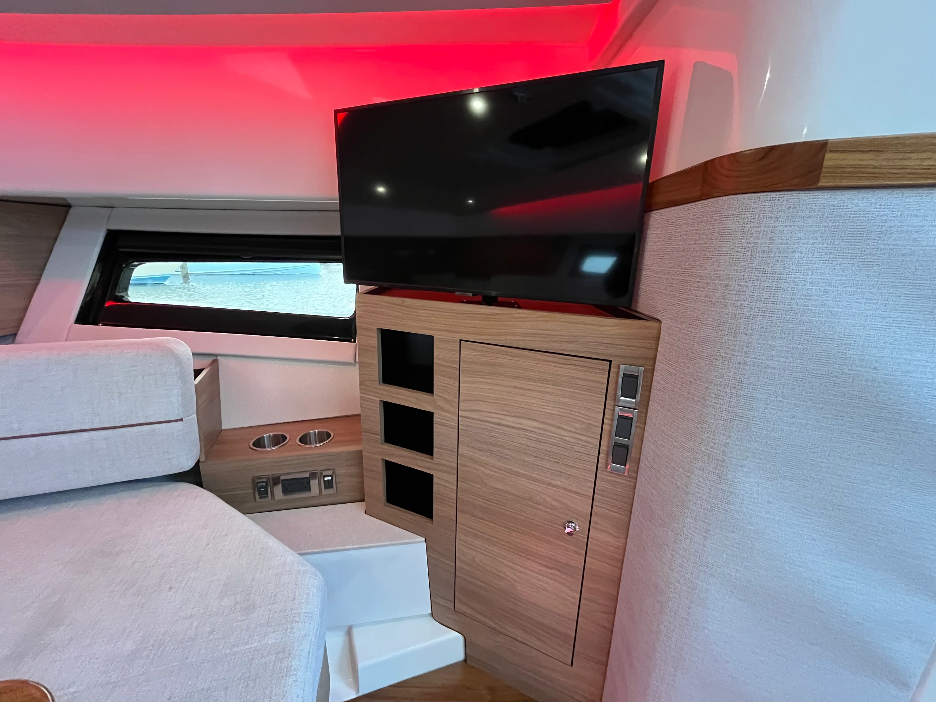 2026 Boston Whaler 365 Conquest Image Thumbnail #38