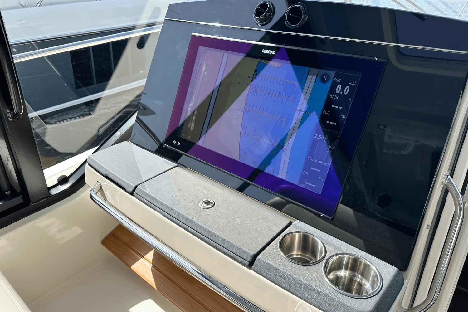 2025 Boston Whaler 405 Conquest Image Thumbnail #19