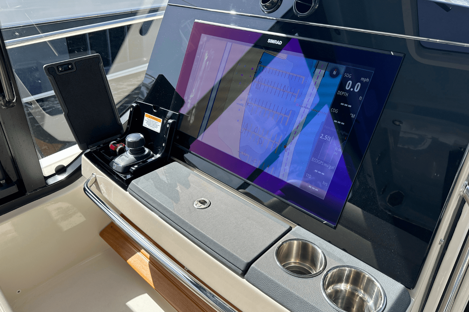 2025 Boston Whaler 405 Conquest Image Thumbnail #18