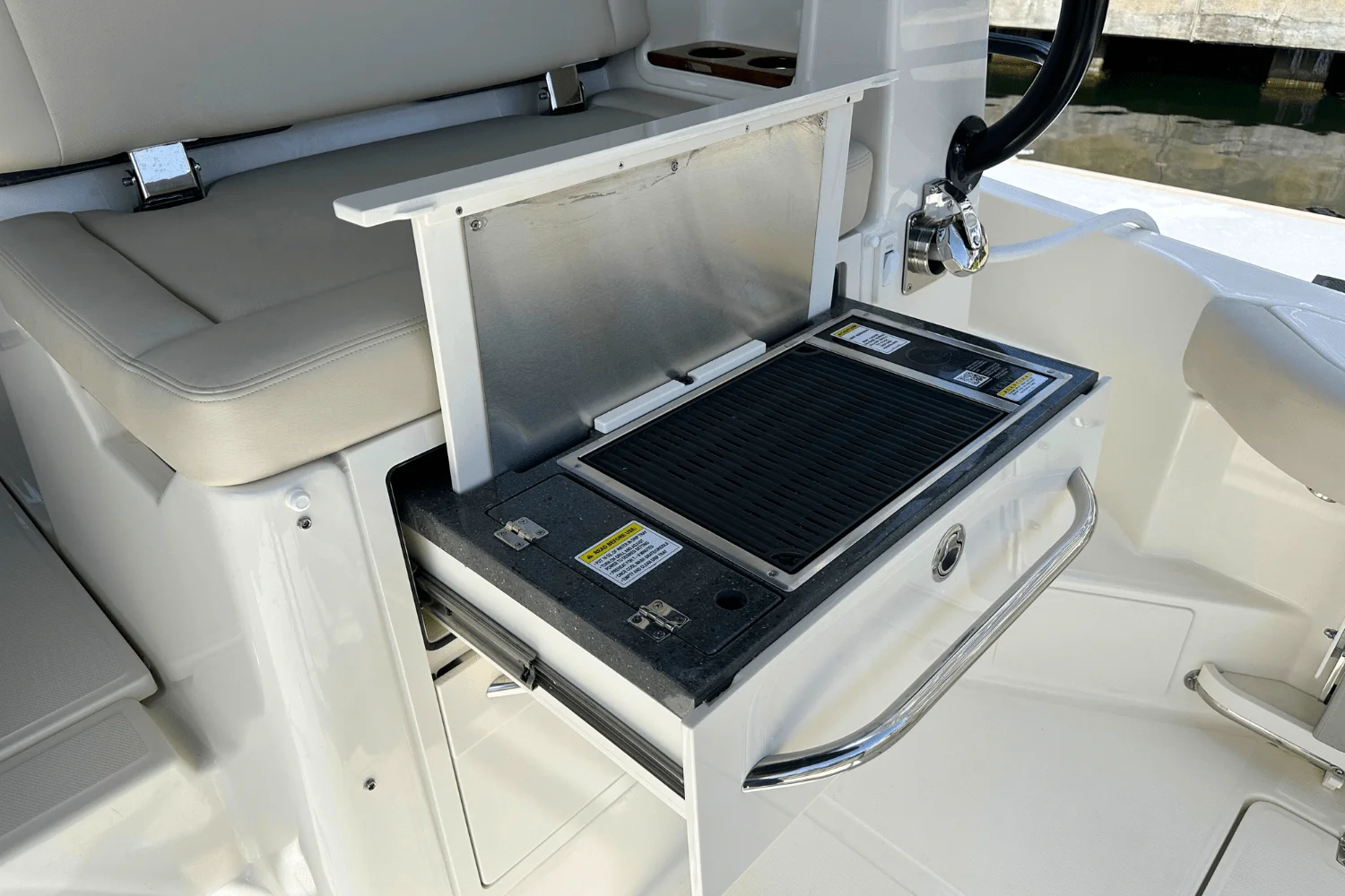 2025 Boston Whaler 405 Conquest Image Thumbnail #30