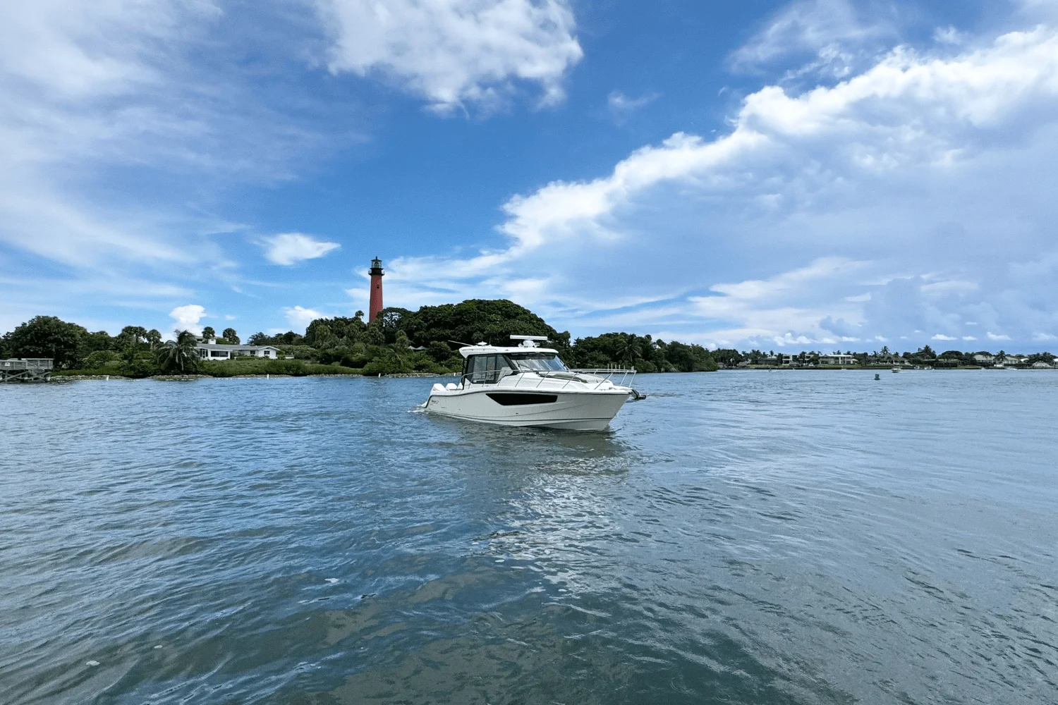 2026 Boston Whaler 365 Conquest Image Thumbnail #3