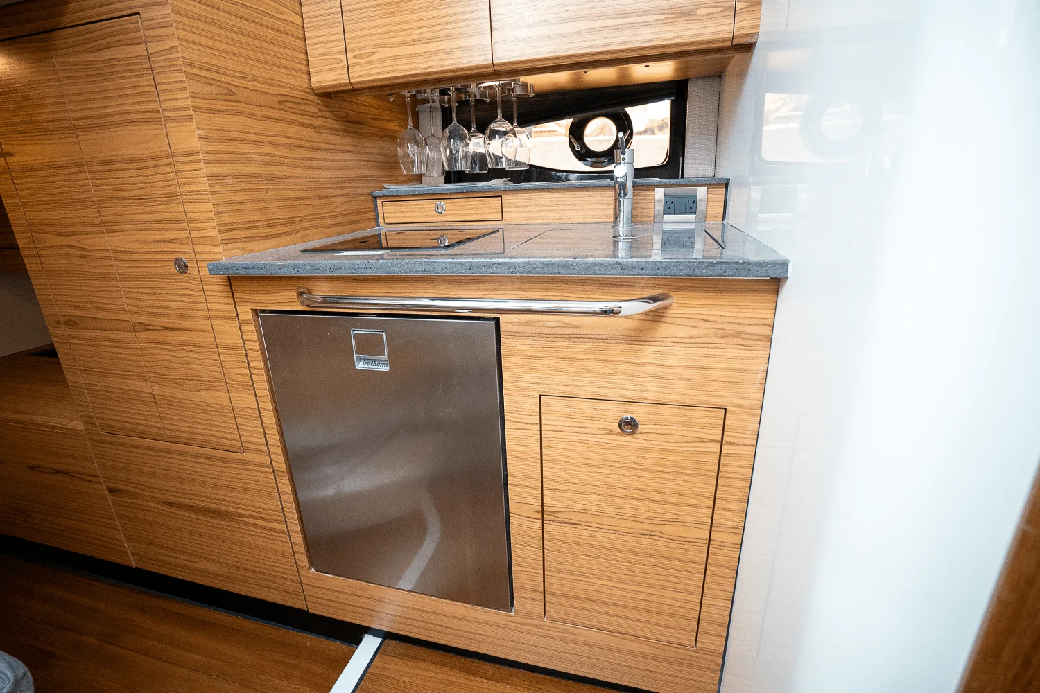 2025 Boston Whaler 405 Conquest Image Thumbnail #25