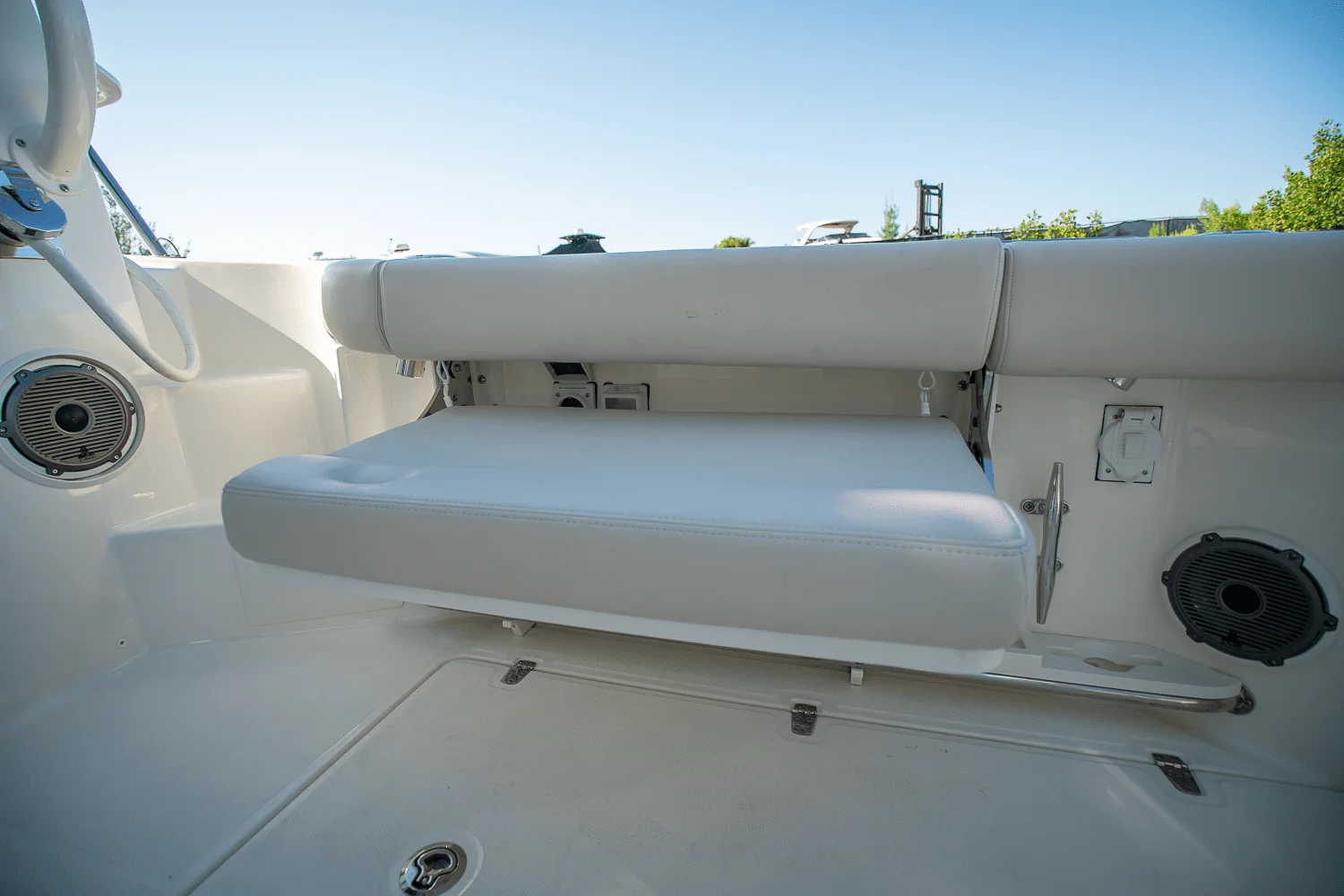 2025 Boston Whaler 405 Conquest Image Thumbnail #7