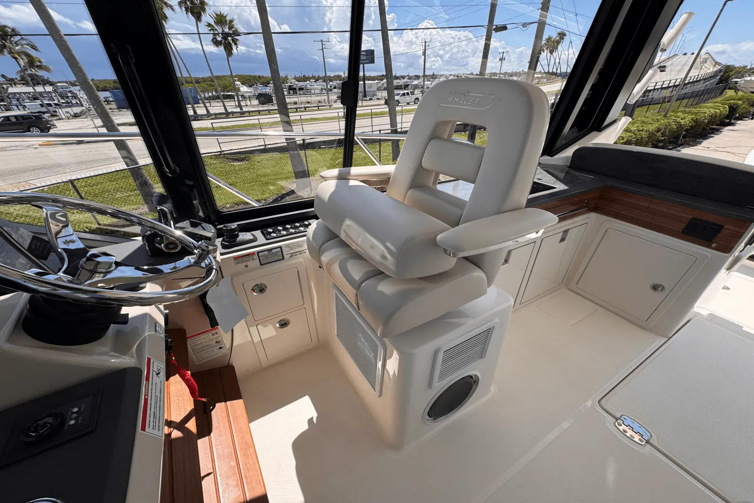 2025 Boston Whaler 405 Conquest Image Thumbnail #22