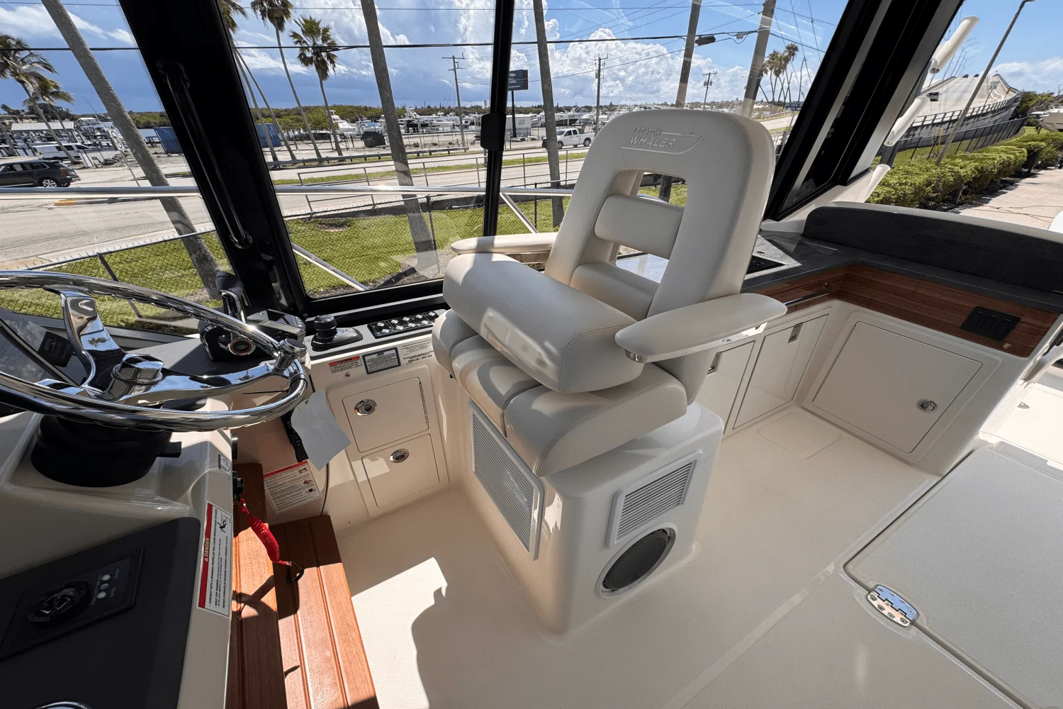 2025 Boston Whaler 405 Conquest Image Thumbnail #22