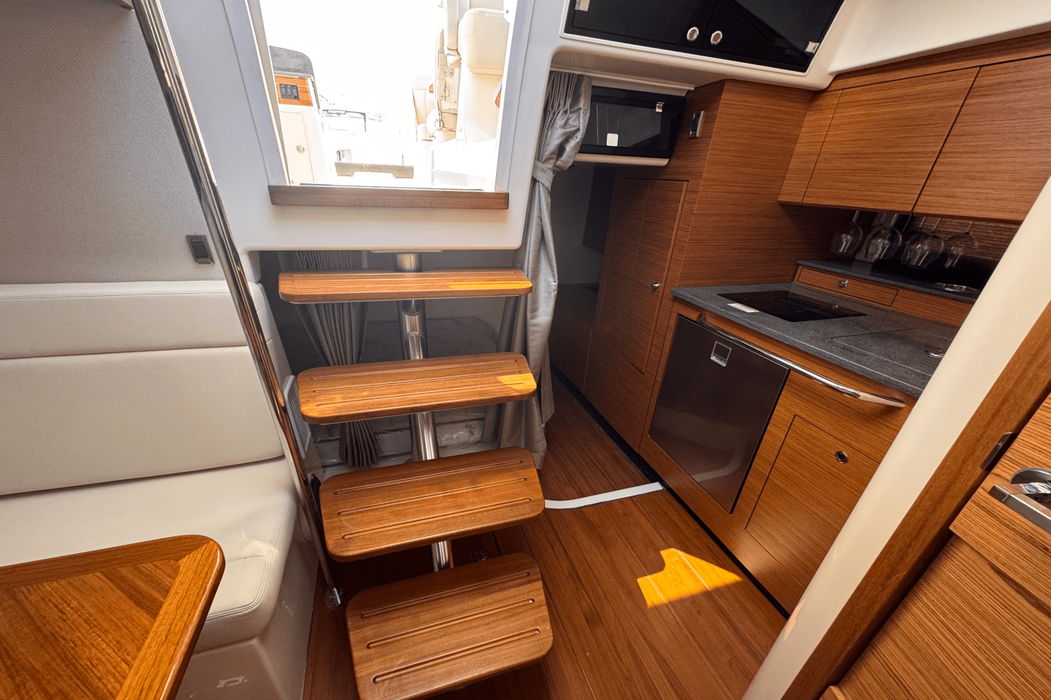 2025 Boston Whaler 405 Conquest Image Thumbnail #30