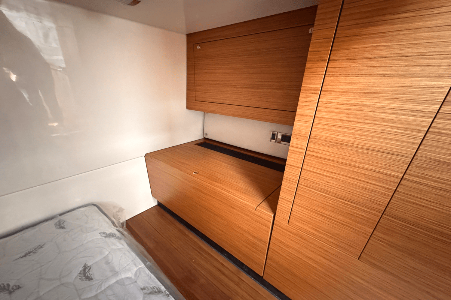 2025 Boston Whaler 405 Conquest Image Thumbnail #36