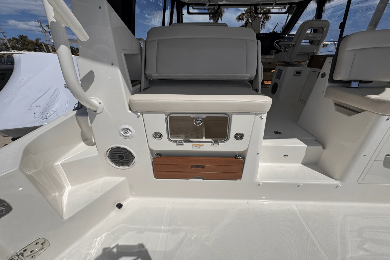 2025 Boston Whaler 405 Conquest Image Thumbnail #15