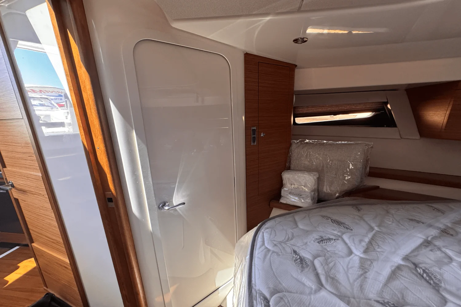 2025 Boston Whaler 405 Conquest Image Thumbnail #41