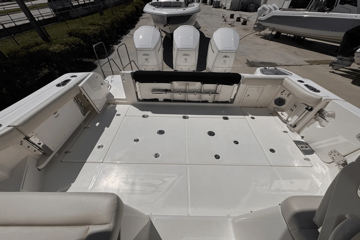 2025 Boston Whaler 405 Conquest Image Thumbnail #7