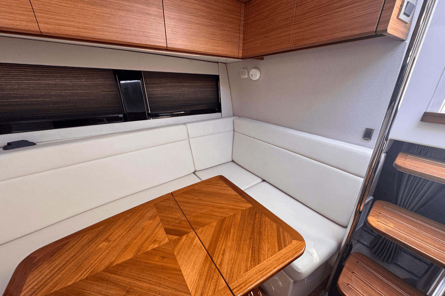 2025 Boston Whaler 405 Conquest Image Thumbnail #32