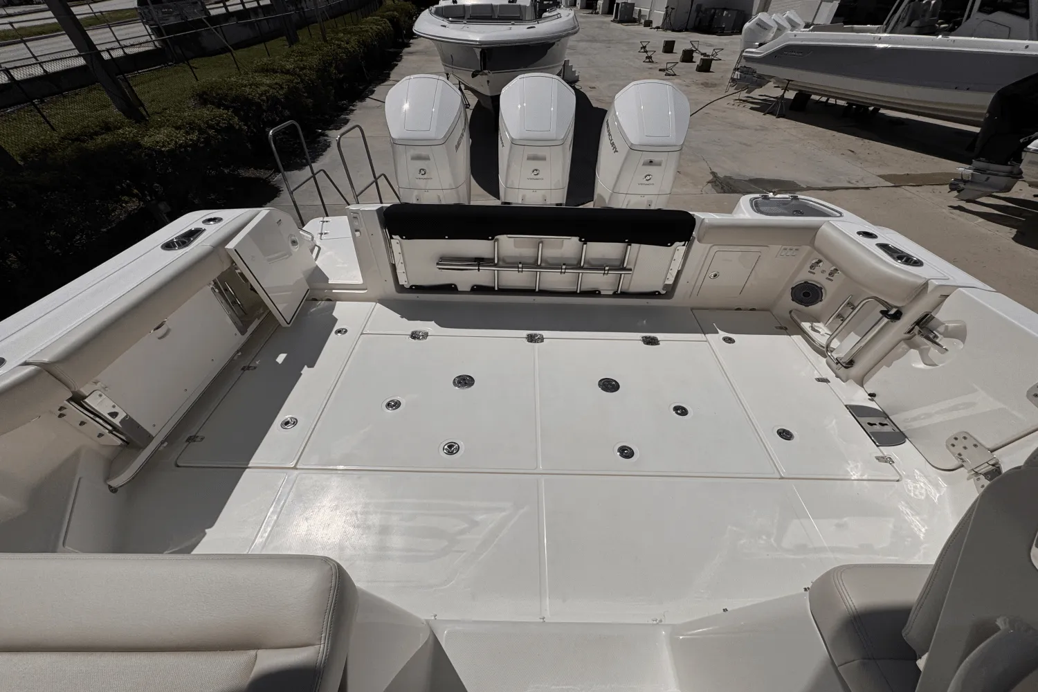 2025 Boston Whaler 405 Conquest Image Thumbnail #7