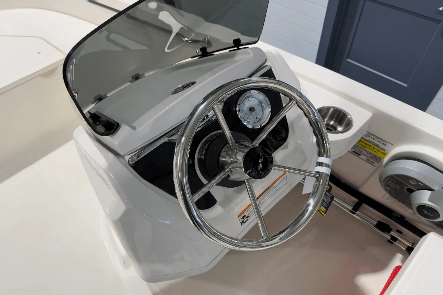 2025 Boston Whaler 130 Super Sport Image Thumbnail #8