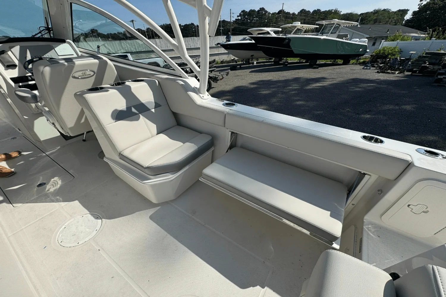 2025 Sailfish 245 DC Image Thumbnail #12