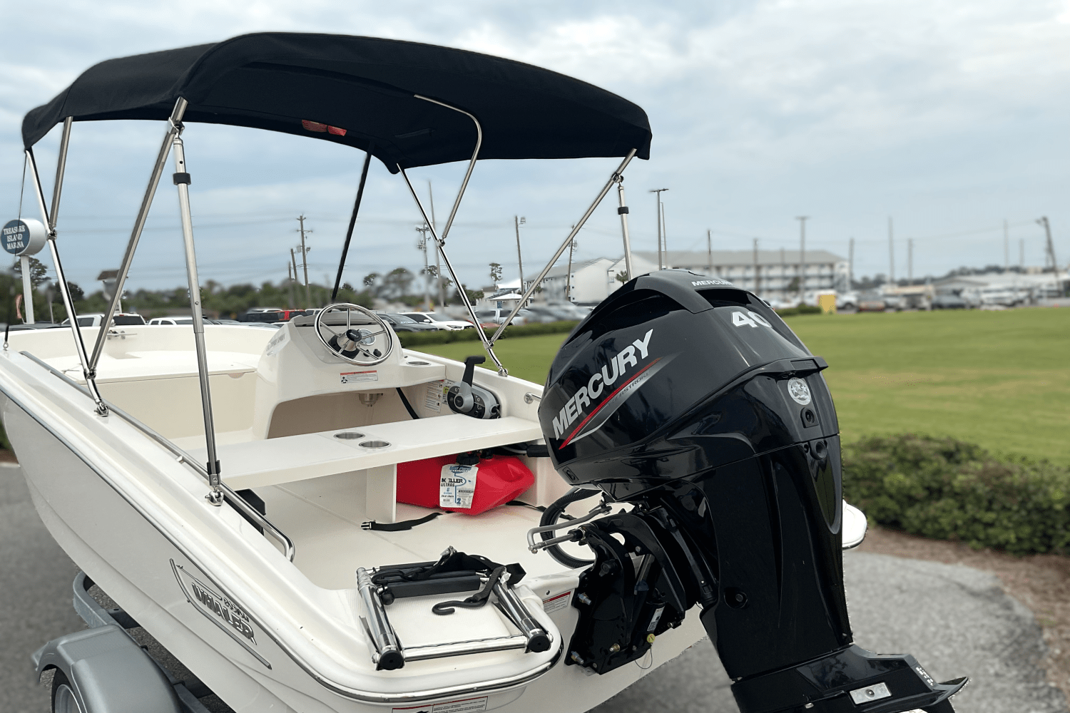2025 Boston Whaler 130 Super Sport Image Thumbnail #6