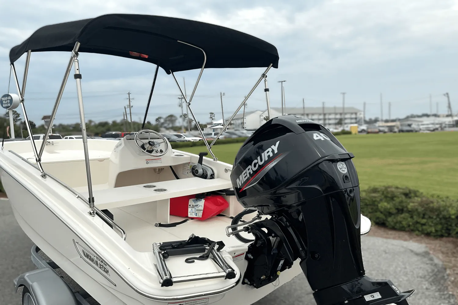 2025 Boston Whaler 130 Super Sport Image Thumbnail #6