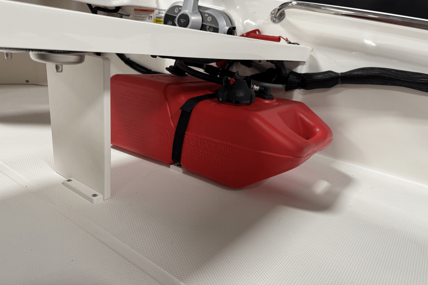 2025 Boston Whaler 130 Super Sport Image Thumbnail #10