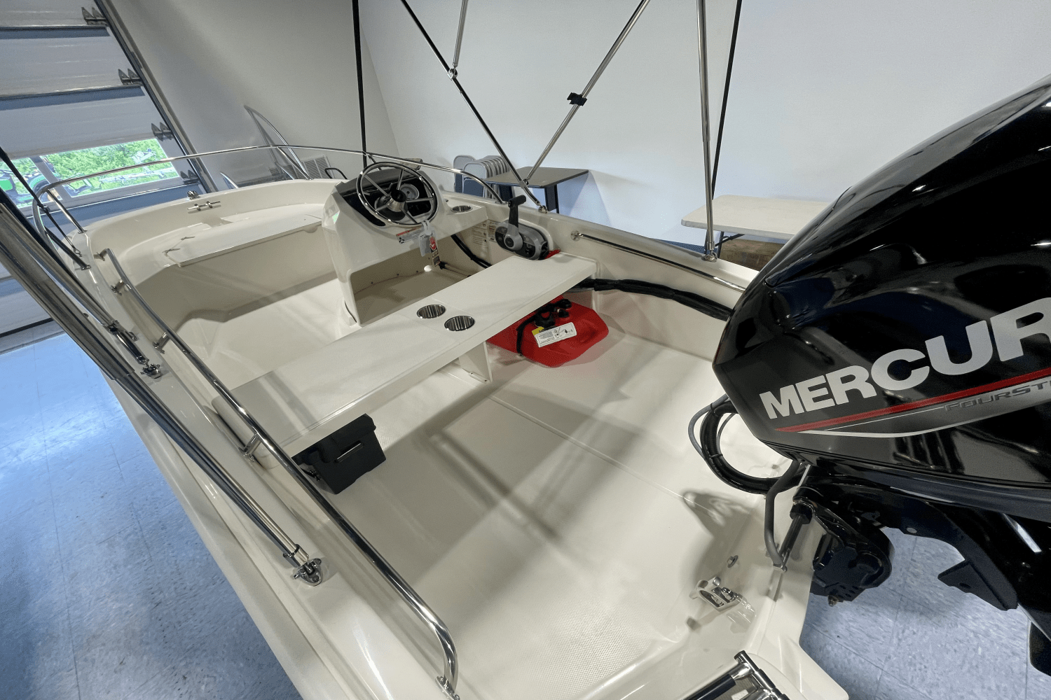 2025 Boston Whaler 130 Super Sport Image Thumbnail #4