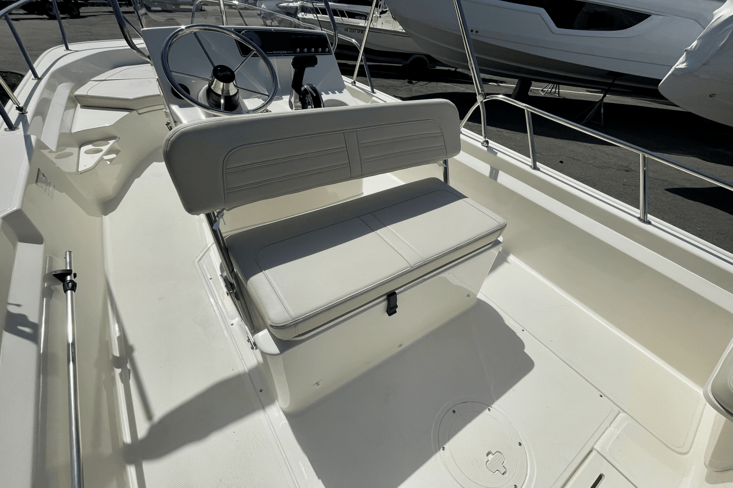 2025 Boston Whaler 170 Montauk Image Thumbnail #5