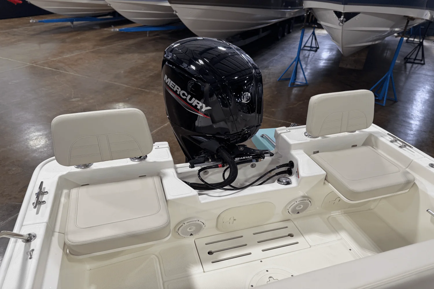 2025 Boston Whaler 170 Montauk Image Thumbnail #6