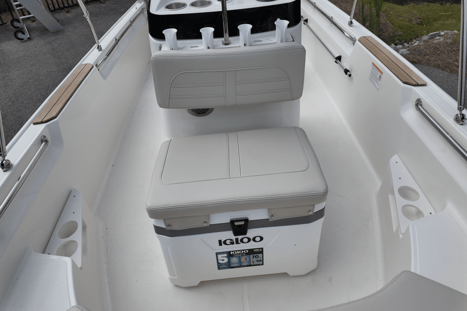 2025 Boston Whaler 170 Montauk Image Thumbnail #11
