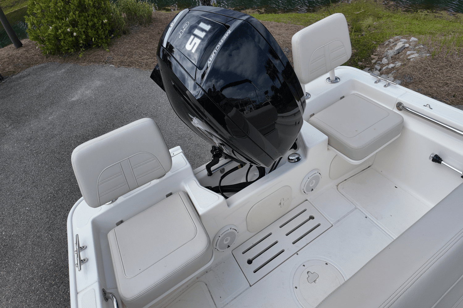 2025 Boston Whaler 170 Montauk Image Thumbnail #4