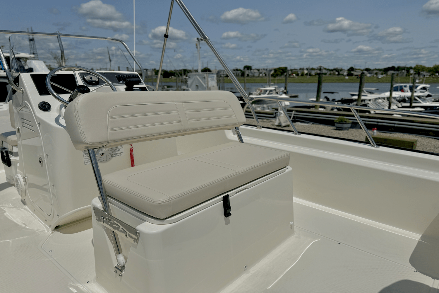 2025 Boston Whaler 170 Montauk Image Thumbnail #16