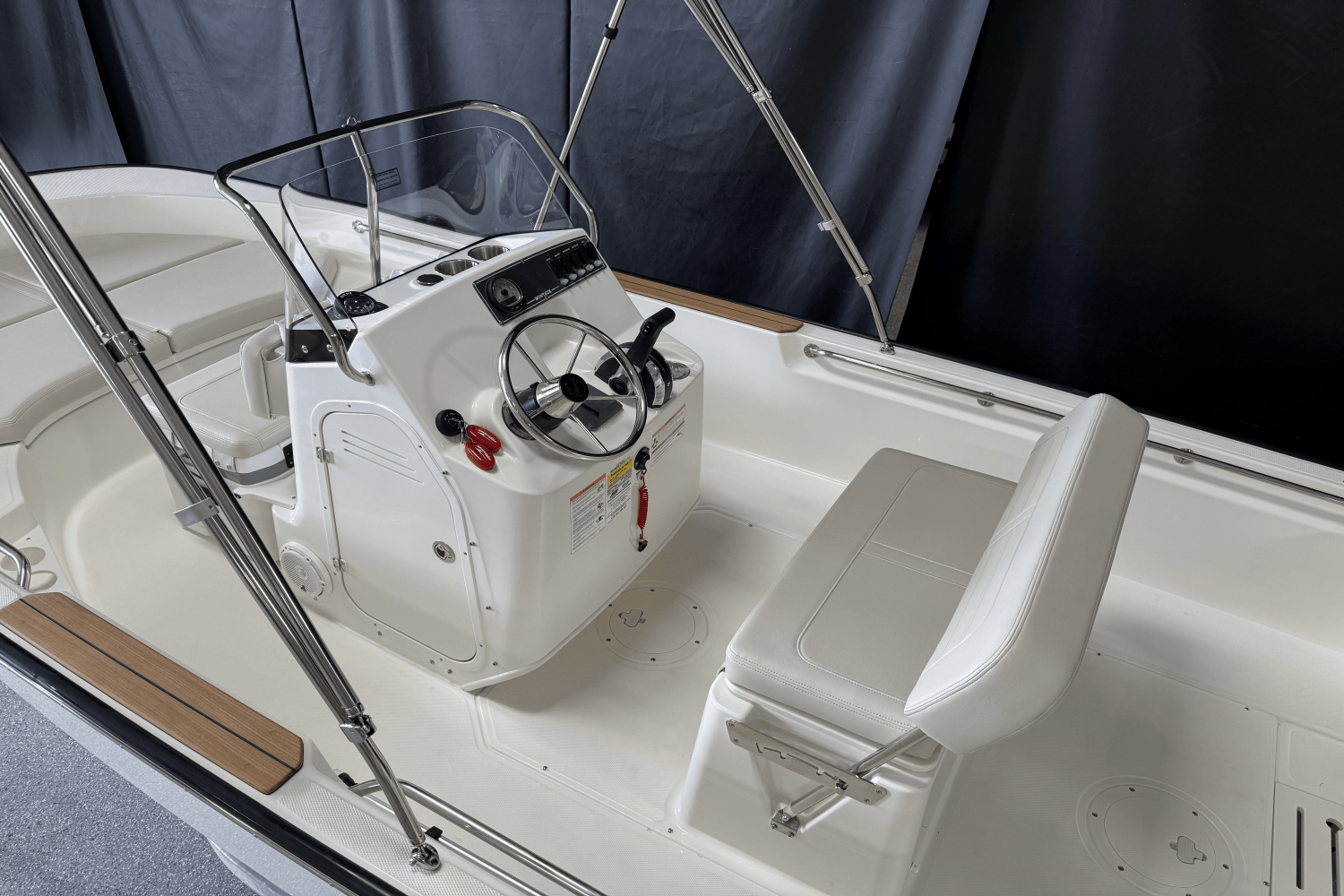 2025 Boston Whaler 170 Montauk Image Thumbnail #6