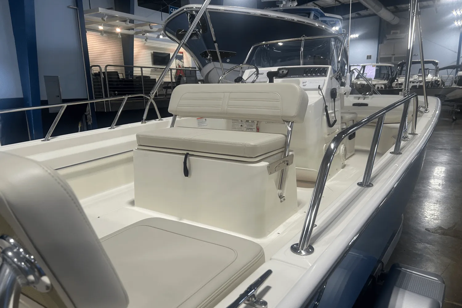 2025 Boston Whaler 170 Montauk Image Thumbnail #6