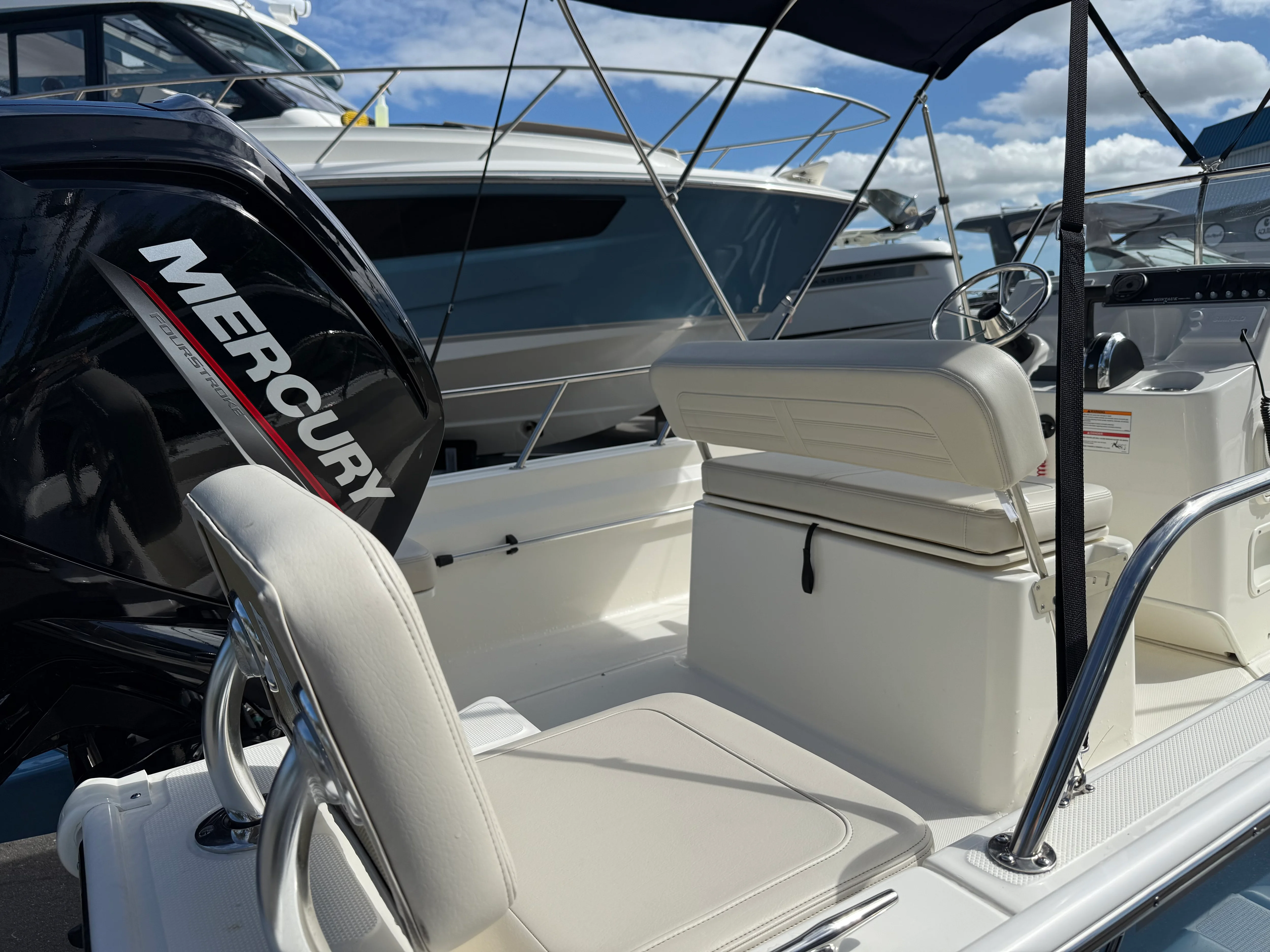 2025 Boston Whaler 170 Montauk Image Thumbnail #9