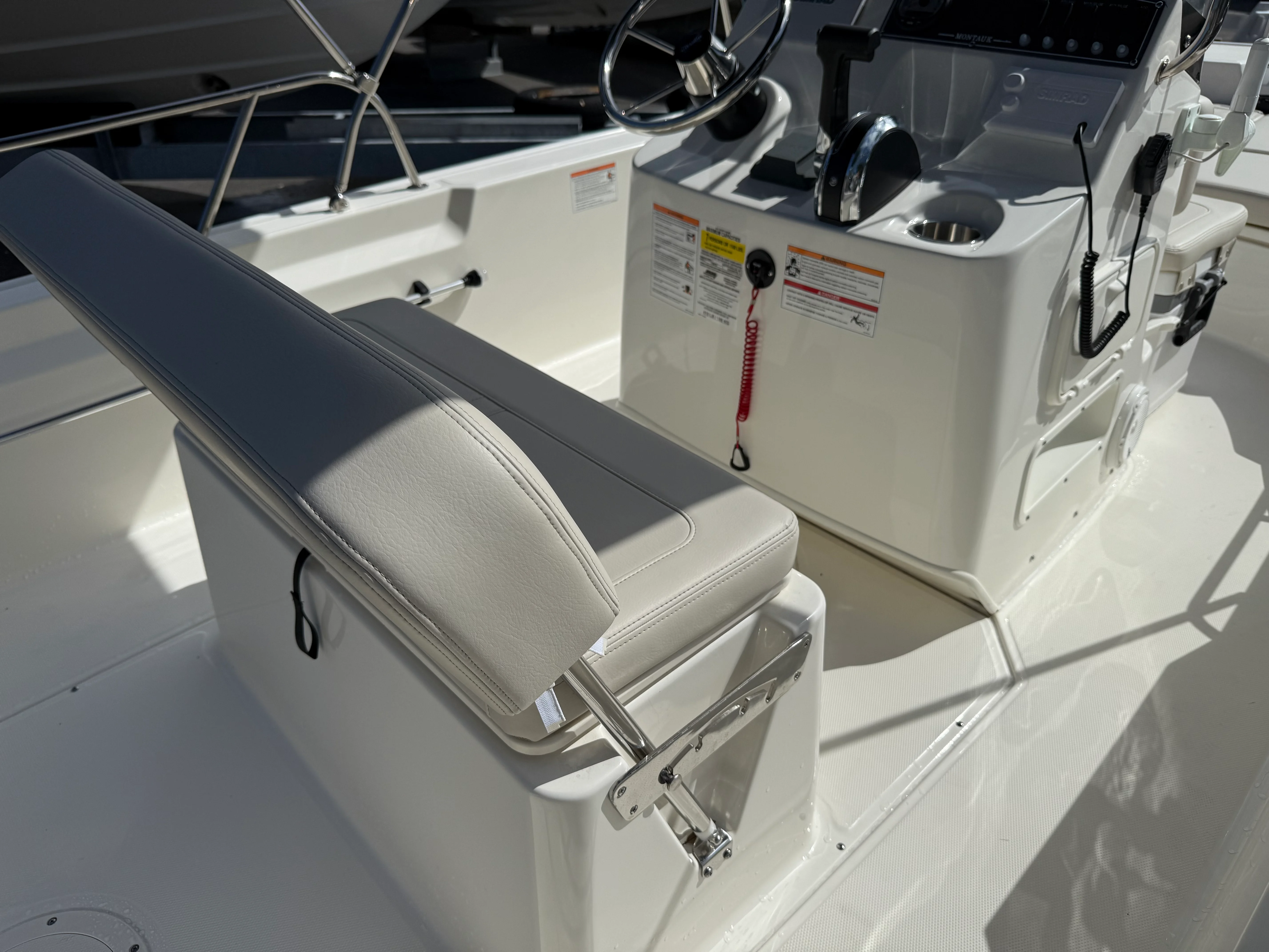 2025 Boston Whaler 170 Montauk Image Thumbnail #11