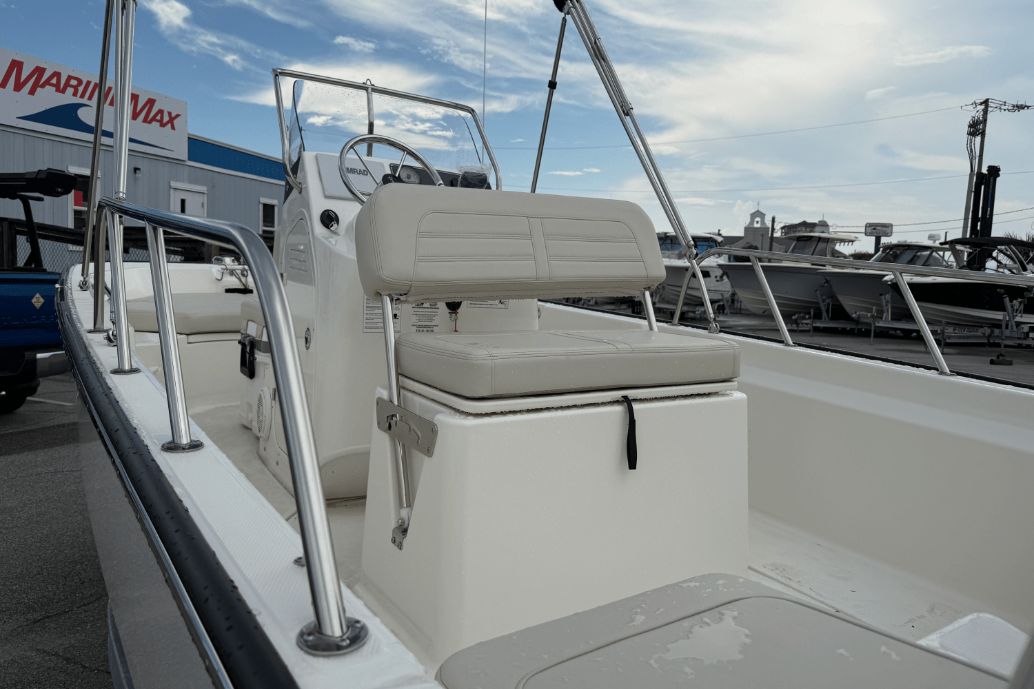 2025 Boston Whaler 170 Montauk Image Thumbnail #9