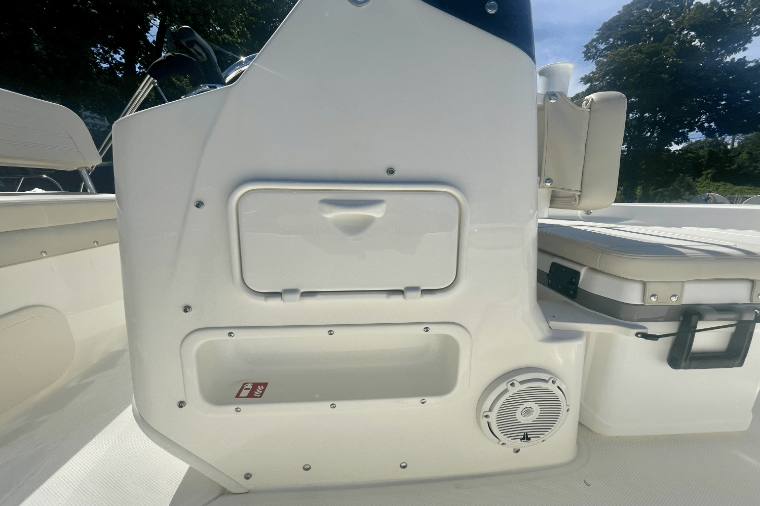 2026 Boston Whaler 170 Montauk Image Thumbnail #11