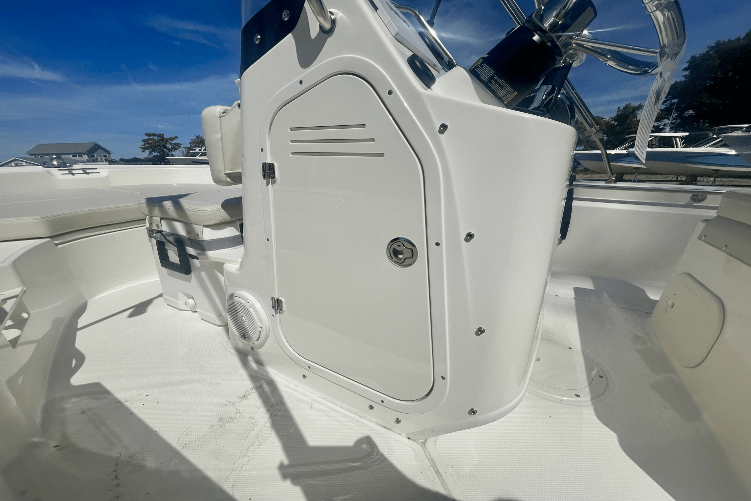 2026 Boston Whaler 170 Montauk Image Thumbnail #9