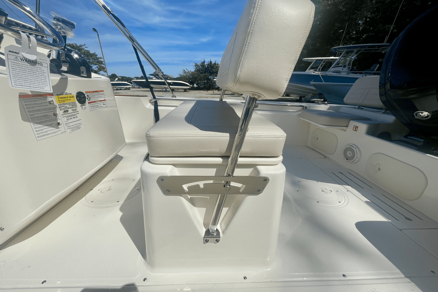 2026 Boston Whaler 170 Montauk Image Thumbnail #6