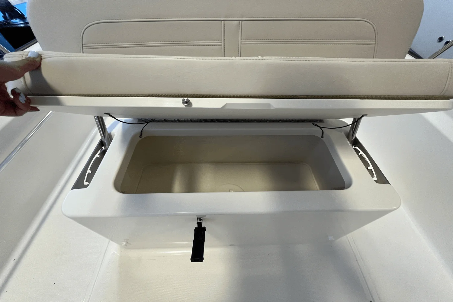 2026 Boston Whaler 170 Montauk Image Thumbnail #5