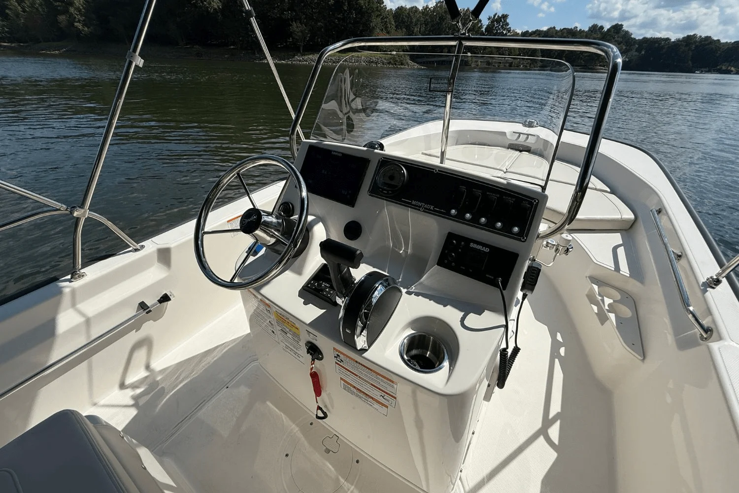 2026 Boston Whaler 170 Montauk Image Thumbnail #13