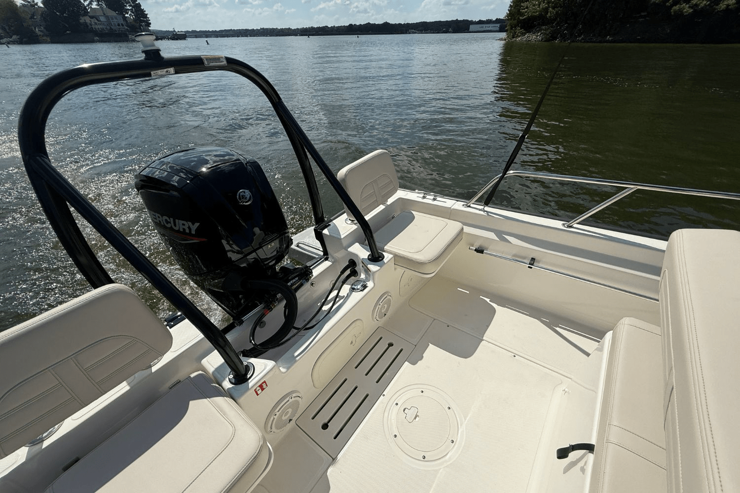 2026 Boston Whaler 170 Montauk Image Thumbnail #9
